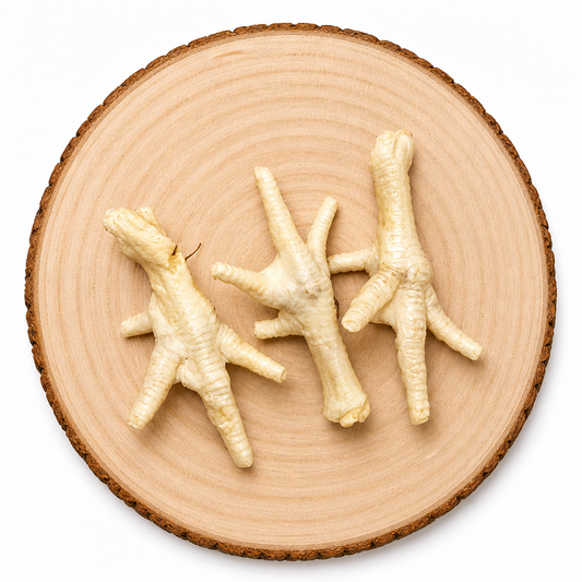 Puffed chicken feet dog treats, natural crunchy chews rich in protein and ideal for dental health and rewarding pets